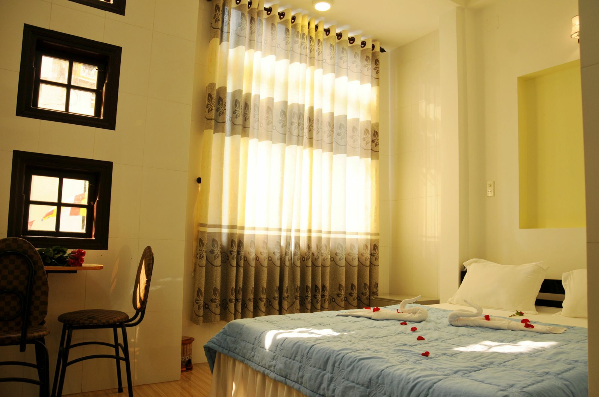 Bien Khoi Mini Hotel Хюэ Экстерьер фото